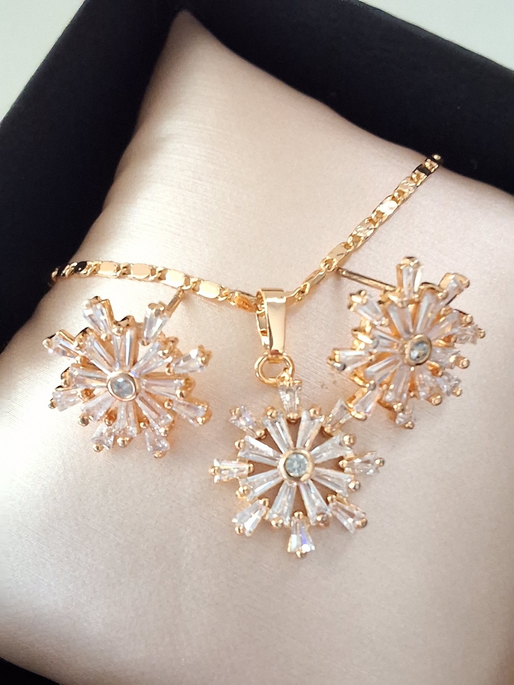 Snowflake 14k Gold Plated Pendant Necklace and Earring Set - Women Jewelry